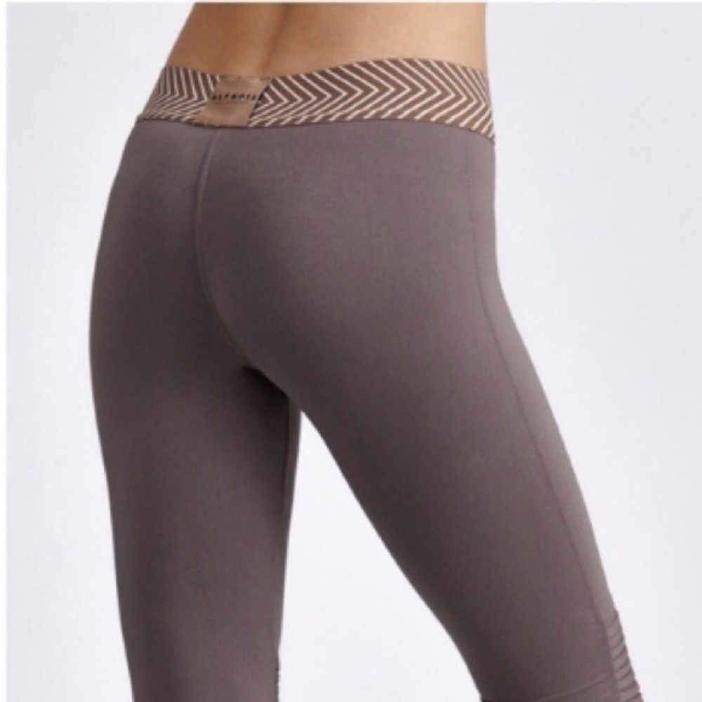 🦄SOLD🦄 Olympia Activewear | Zeus Crop Legging - Picture 8 of 12